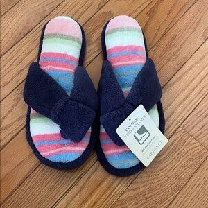 Cabernet Brand HD Memory Foam Slippers Size 7-8